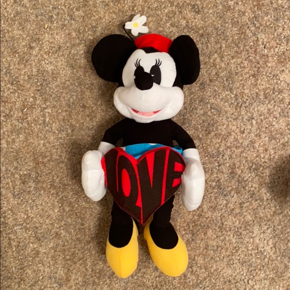 Matching Mickey & Minnie - Picture 4 of 8